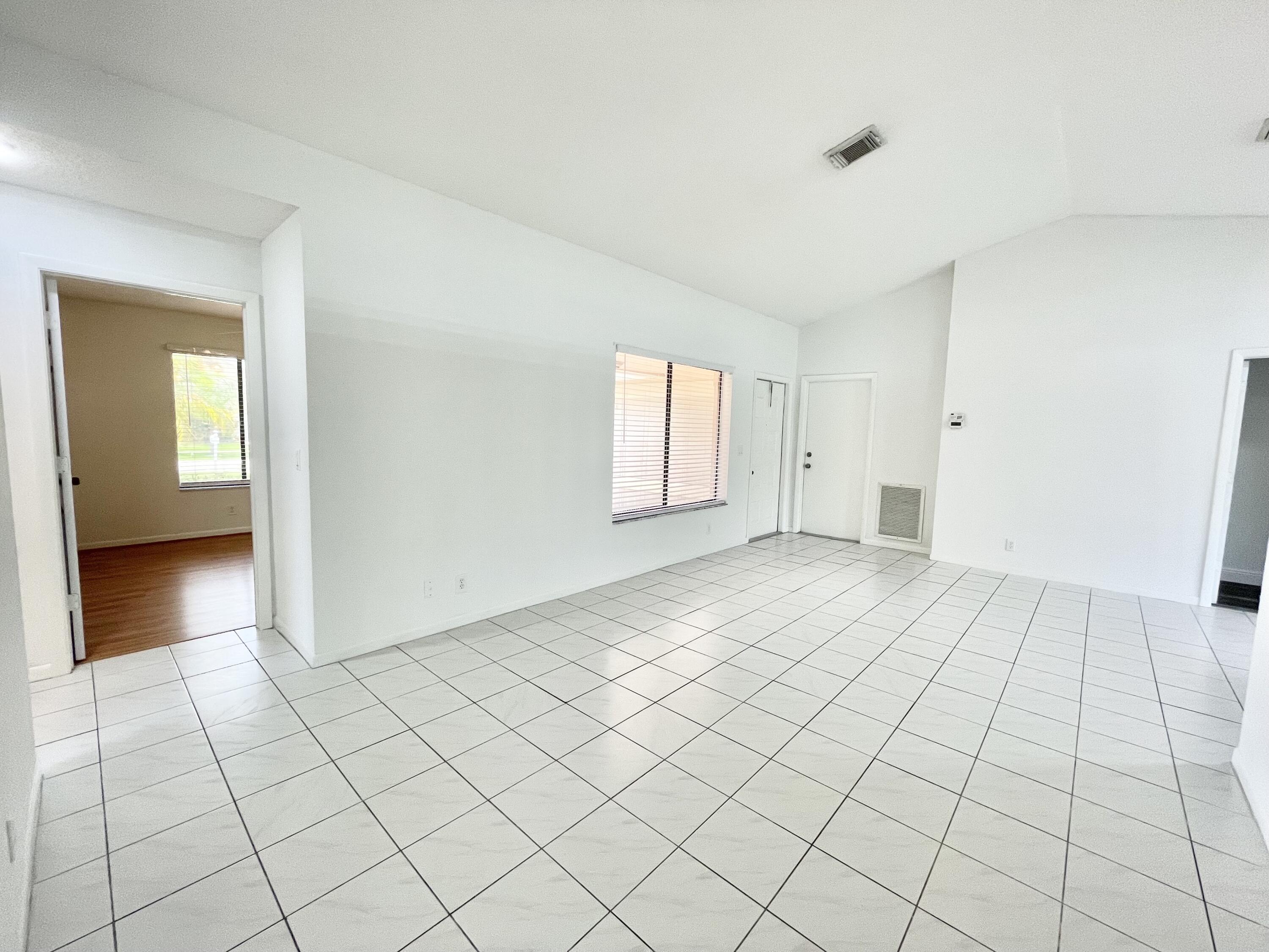 22550 Grouper Court Boca Raton, FL 33428 - Photo 14 of 20 Living Room