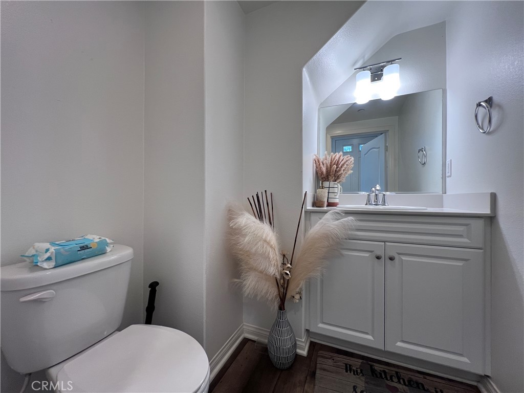 136 Neptune Irvine, CA 92618 - Photo 4 of 17