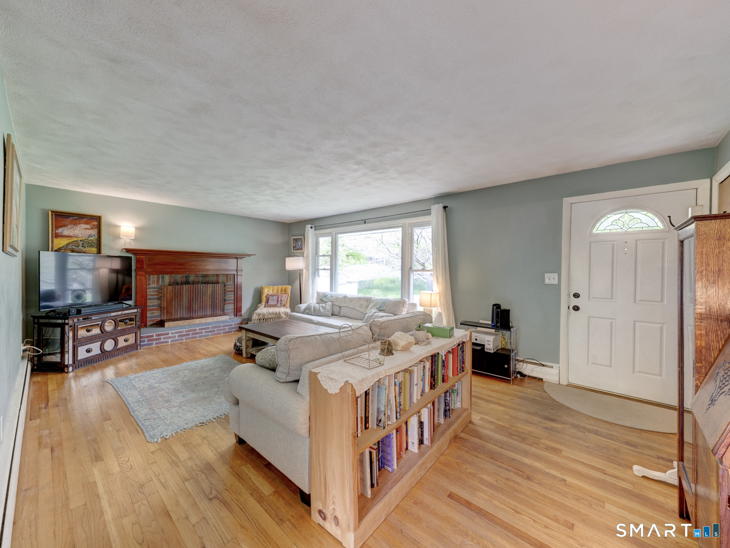 384 Woodland Road Mansfield, CT 06268 - Photo 14 of 37 living room