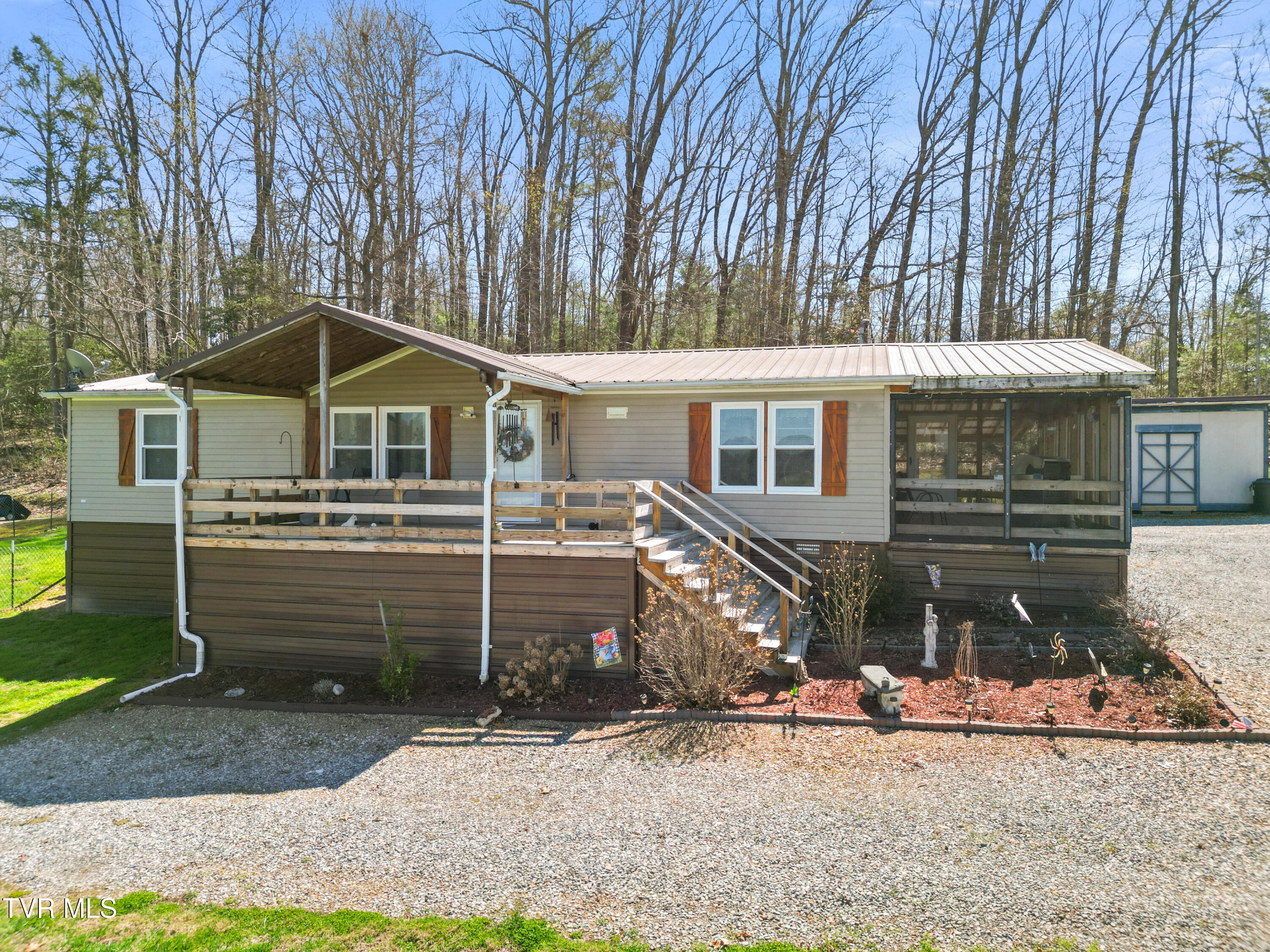 645-647 Seaton Road Afton, TN 37616 - Photo 1 of 48 DJI_0175