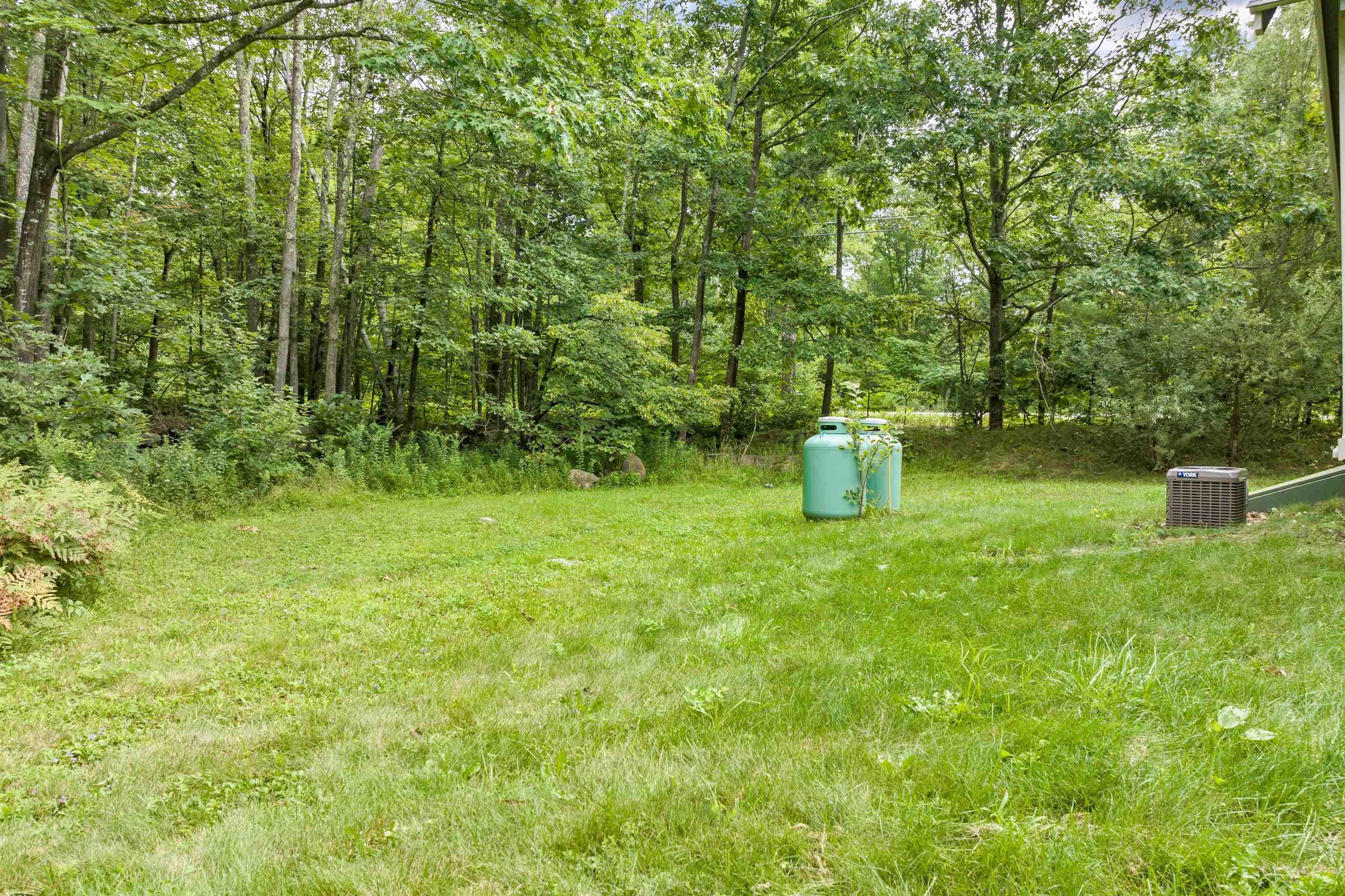 1 White Grove Road Nottingham, NH 03290 - Photo 27 of 36 Gallery Image 27