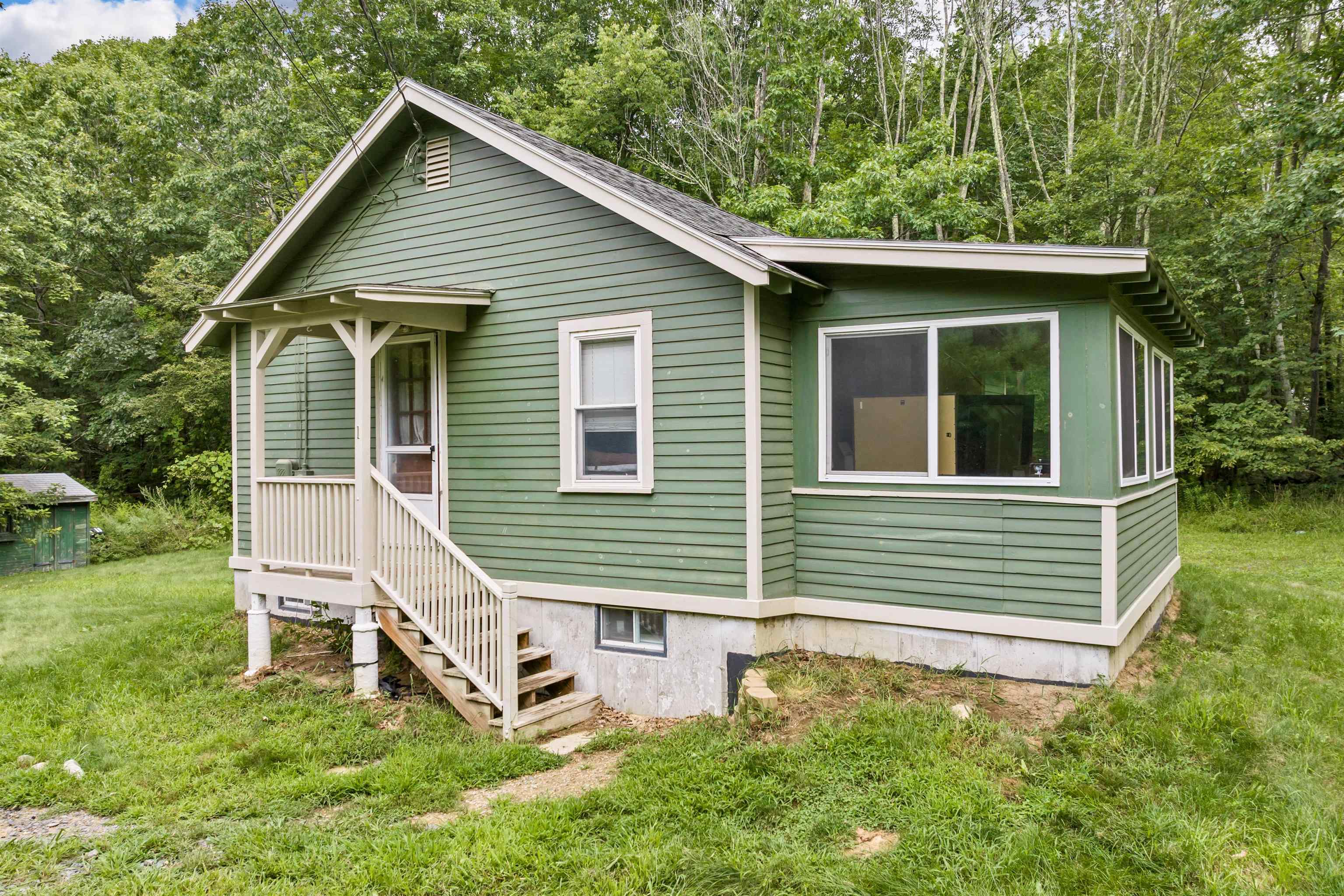 1 White Grove Road Nottingham, NH 03290 - Photo 3 of 36 Gallery Image 3