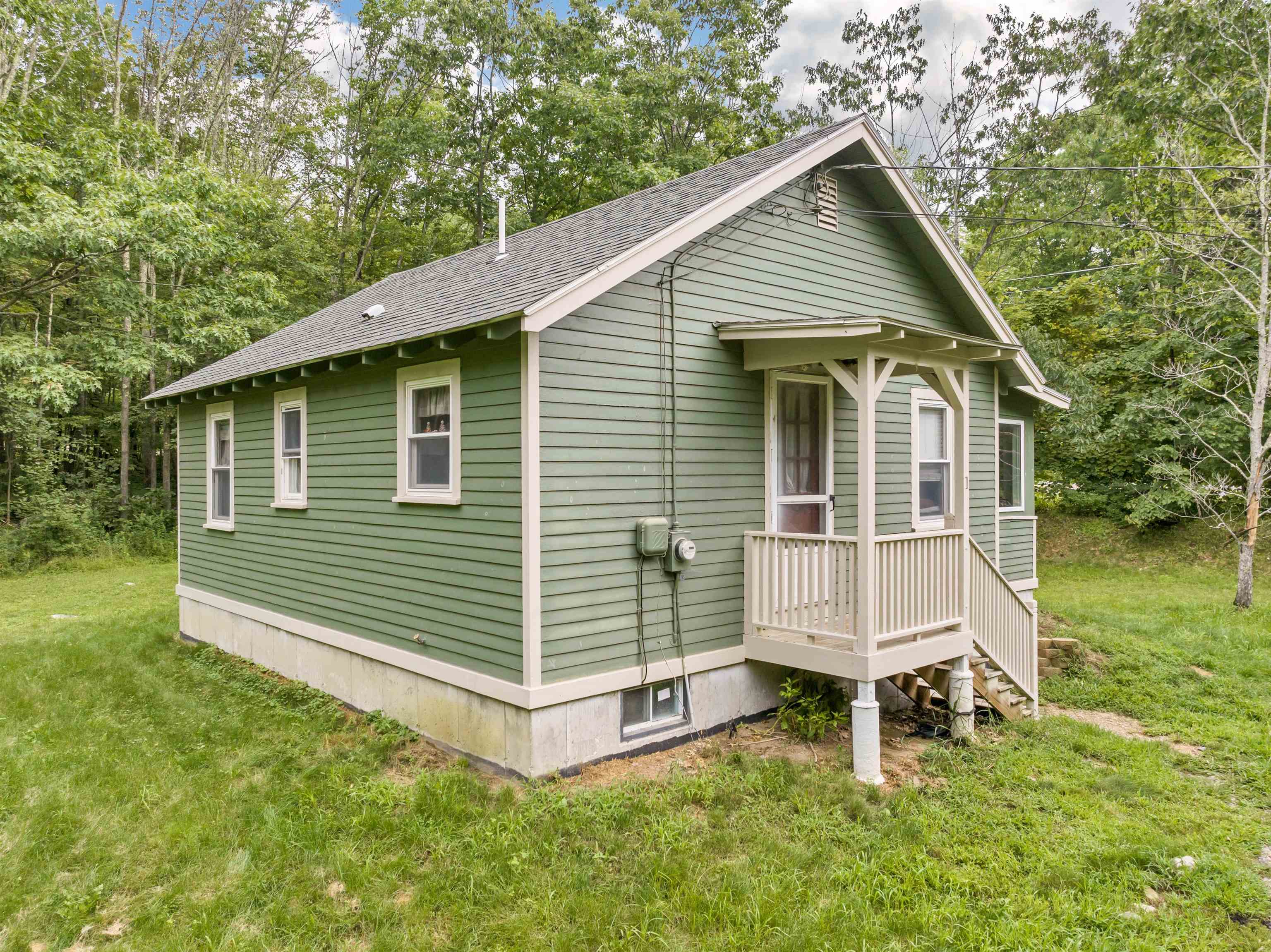 1 White Grove Road Nottingham, NH 03290 - Photo 4 of 36 Gallery Image 4