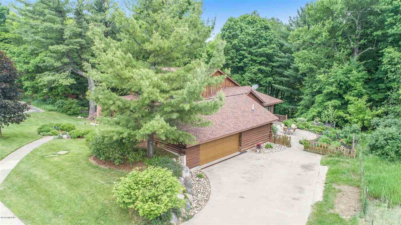 6648 Red Tail Ridge Belmont, MI 49306 - Photo 4 of 40 Gallery Image 4