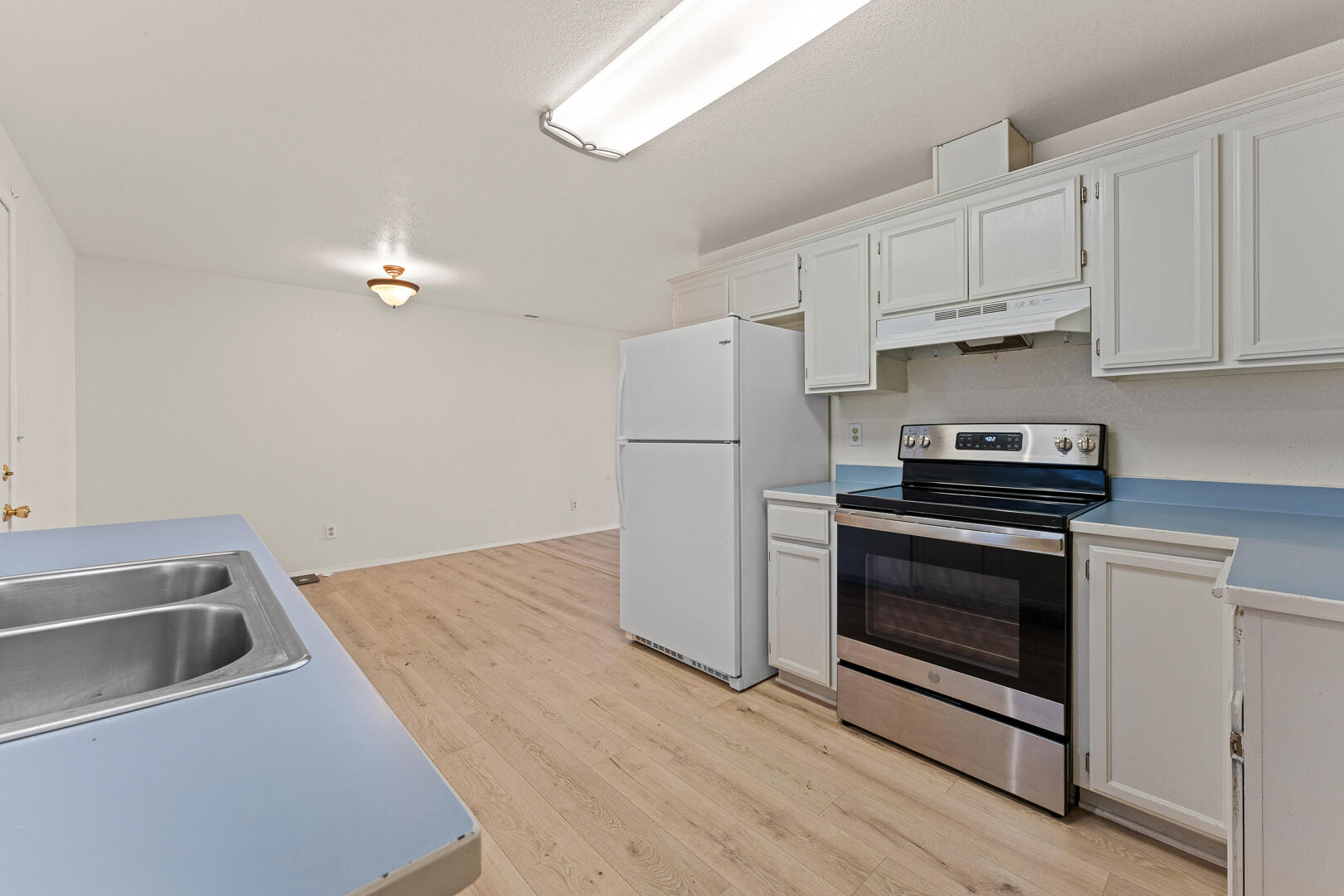 760 Tami Road Grants Pass, OR 97526 - Photo 6 of 31 INT (4 of 21)