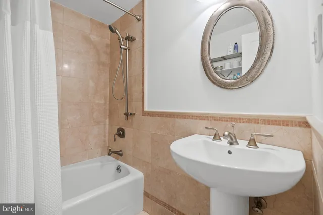 $7,000 | 400 South Lee Street, Alexandria, VA 22314