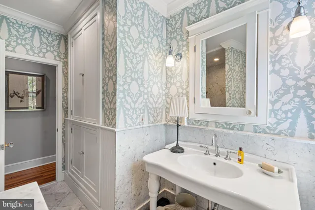 $7,000 | 400 South Lee Street, Alexandria, VA 22314