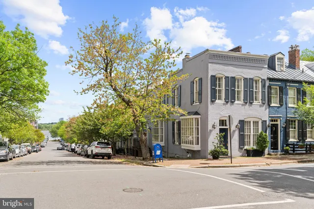 $7,000 | 400 South Lee Street, Alexandria, VA 22314