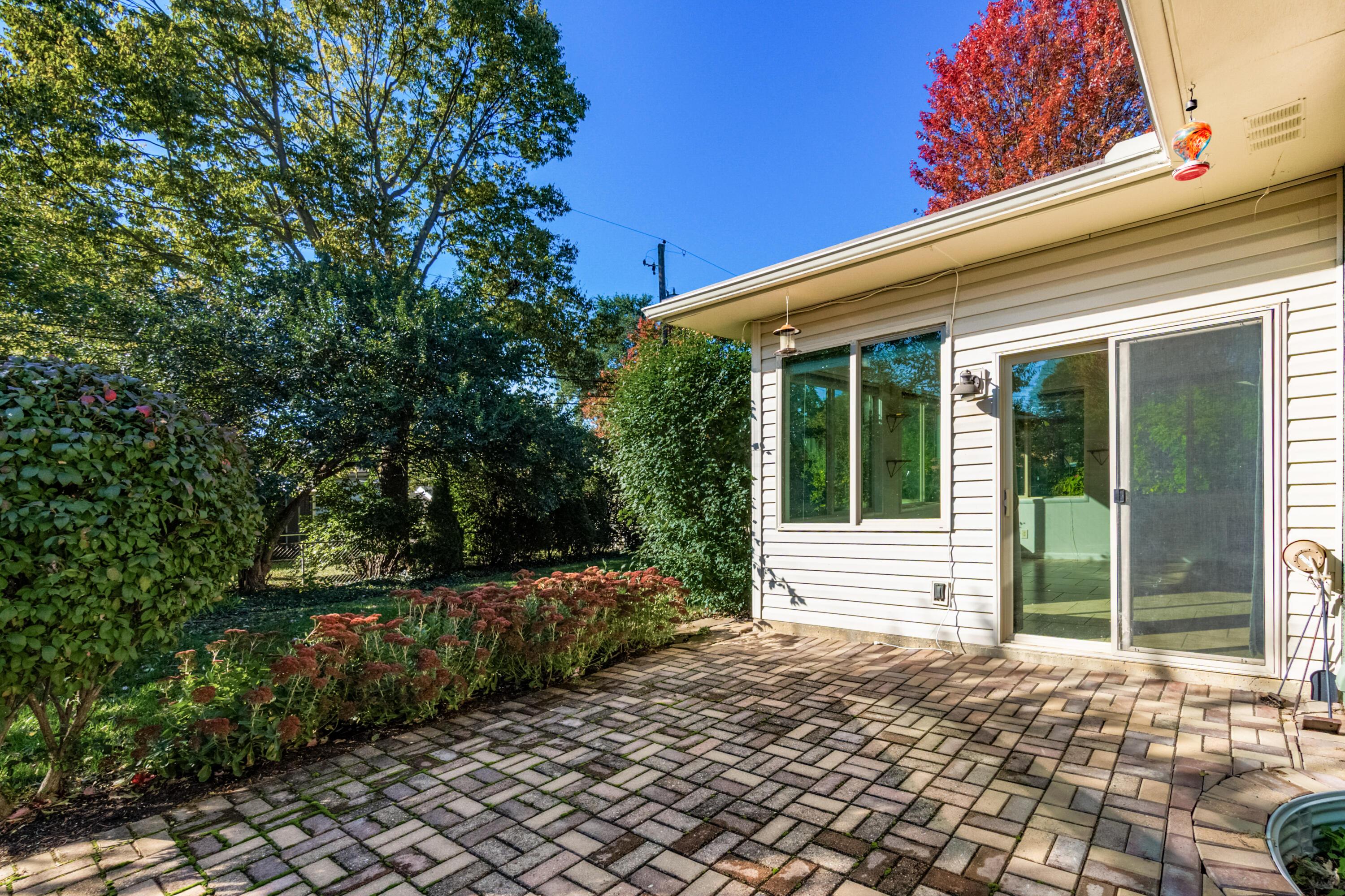 2745 Cranford Road Columbus, OH 43221 - Photo 35 of 42 Patio