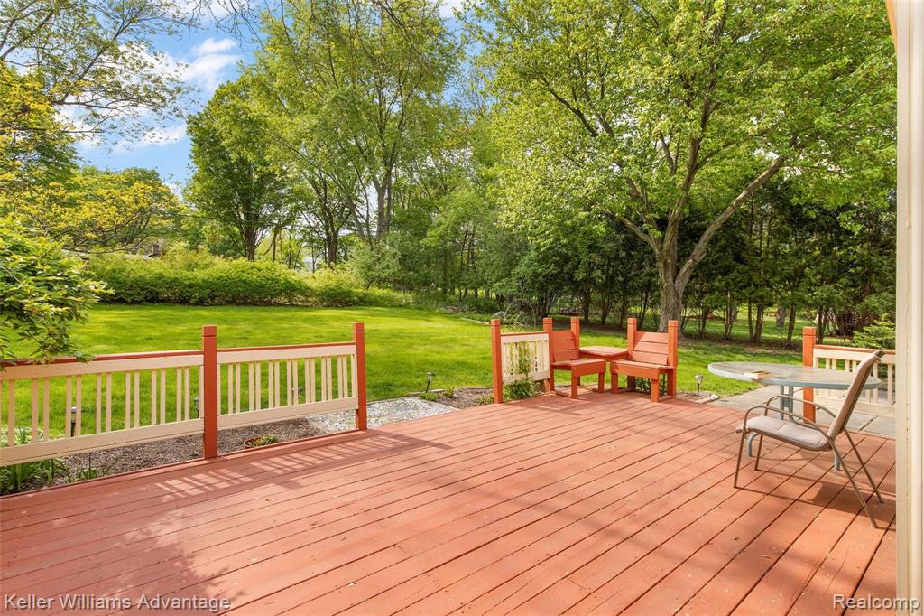112 East Maryknoll Road Rochester Hills, MI 48309 - Photo 6 of 47