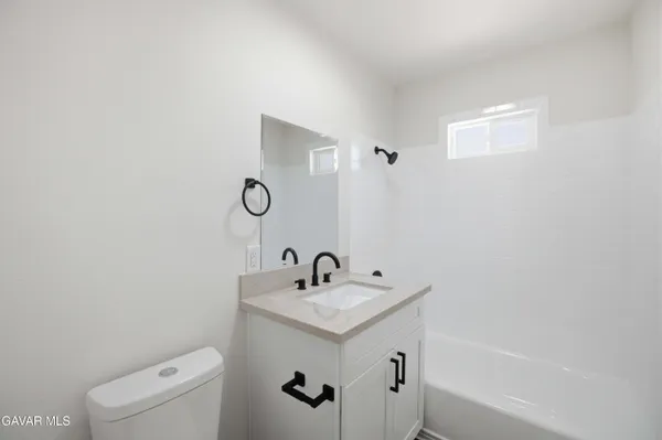 $3,195 | 1807 West Ave K8, Lancaster, CA 93534