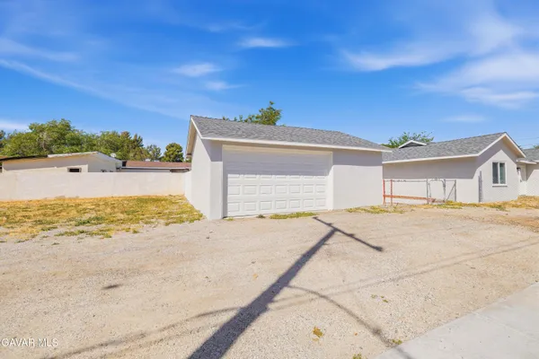 $3,195 | 1807 West Ave K8, Lancaster, CA 93534