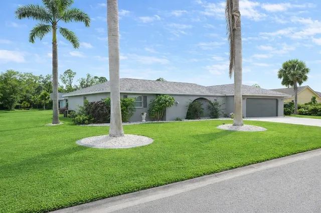 $579,000 | 1840 Flametree Lane, Venice, FL 34293
