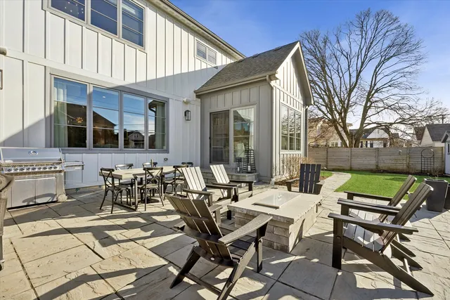 $2,075,000 | 562 Fairfield Avenue, Elmhurst, IL 60126