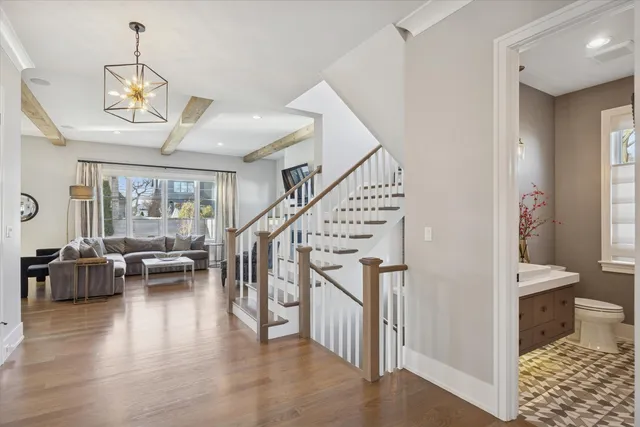 $2,075,000 | 562 Fairfield Avenue, Elmhurst, IL 60126