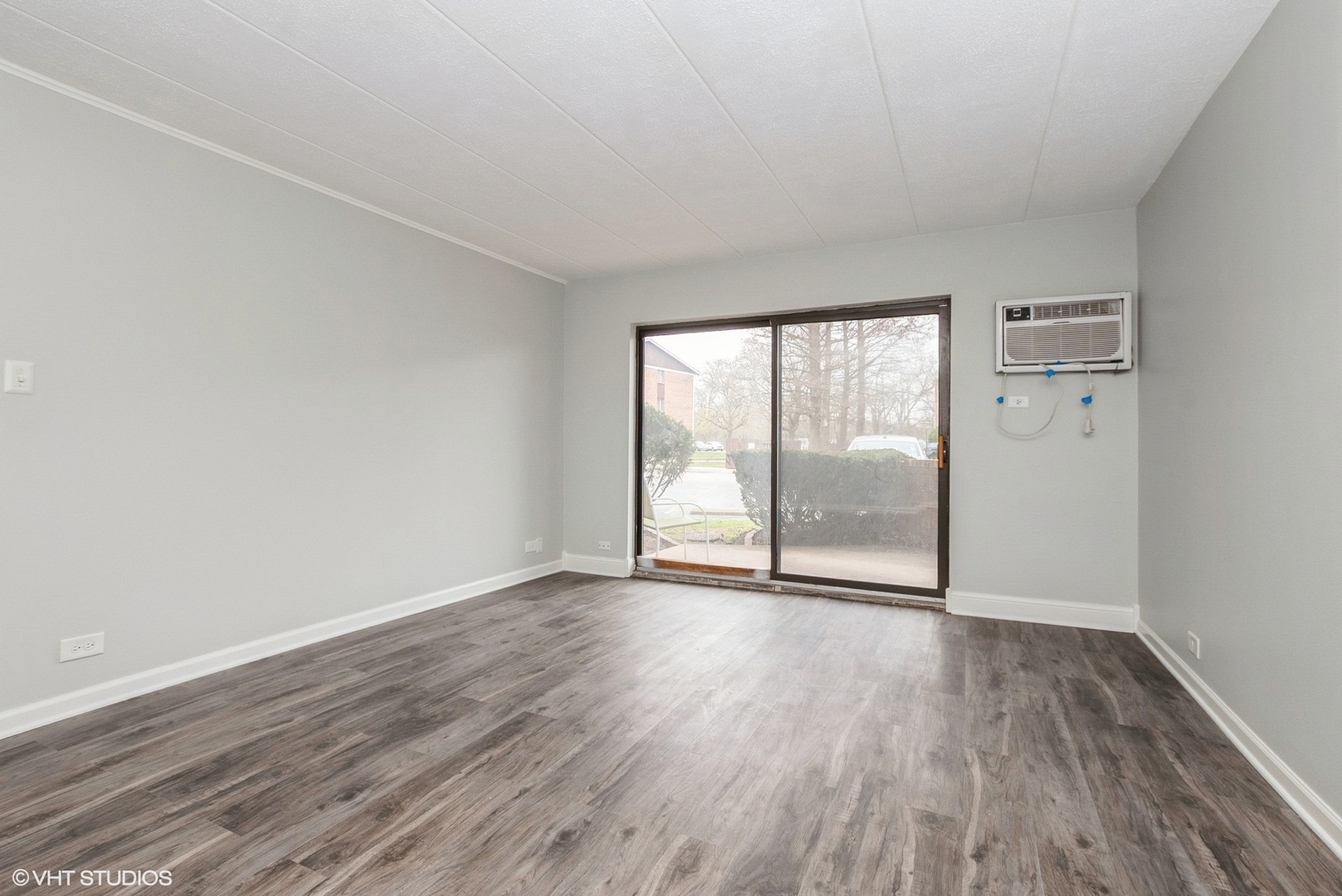 956 Olive Road, Unit A1 Homewood, IL 60430 - Photo 3 of 10 Gallery Image 3