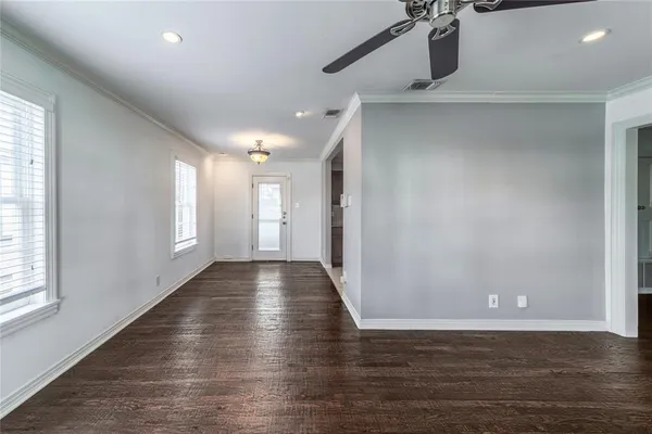 $2,850 | 7302 Kenwell Street, Dallas, TX 75209