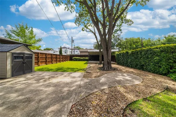 $2,850 | 7302 Kenwell Street, Dallas, TX 75209