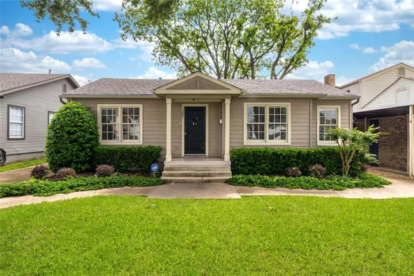 $2,850 | 7302 Kenwell Street, Dallas, TX 75209