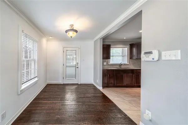 $2,850 | 7302 Kenwell Street, Dallas, TX 75209