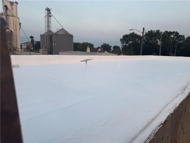 $114,900 | 100 Northeast 2nd Street, Hardin, MO 64035