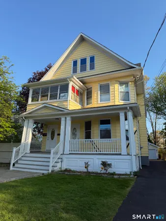 $2,000 | 220 Alpine Street, Bridgeport, CT 06610