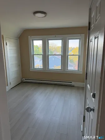 $2,000 | 220 Alpine Street, Bridgeport, CT 06610