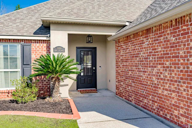 $214,900 | 11553 Mary Lee Drive, Denham Springs, LA 70726