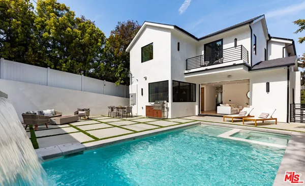 $26,850 | 2565 Patricia Avenue, Los Angeles, CA 90064