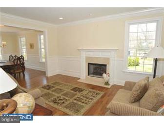 600 Brookside Avenue Wayne, PA 19087 - Photo 3 of 12 Living Room