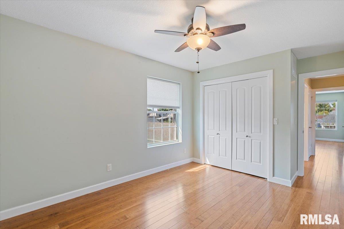 555 25th Avenue Moline, IL 61265 - Photo 26 of 41