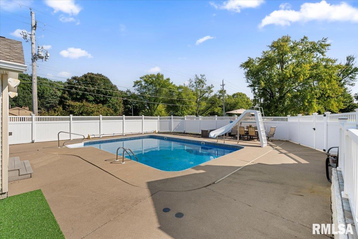 555 25th Avenue Moline, IL 61265 - Photo 38 of 41