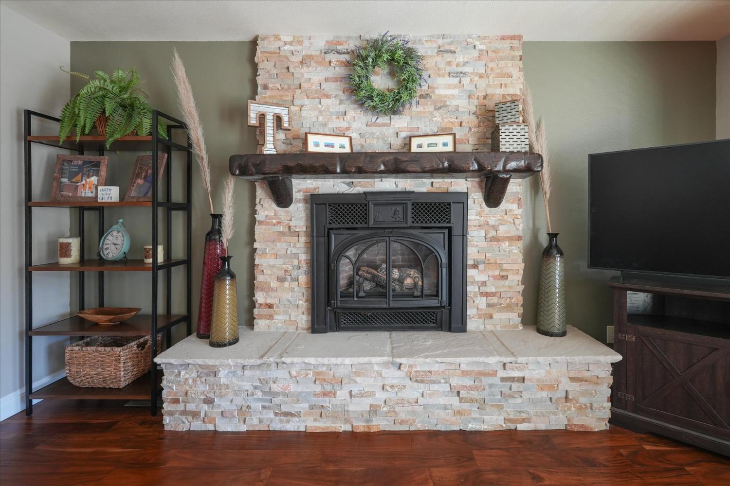 29348 Powder Horn Way Coarsegold, CA 93614 - Photo 10 of 63