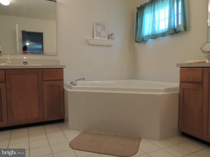 54 Petticoat Bridge Road Columbus, NJ 08022 - Photo 14 of 18