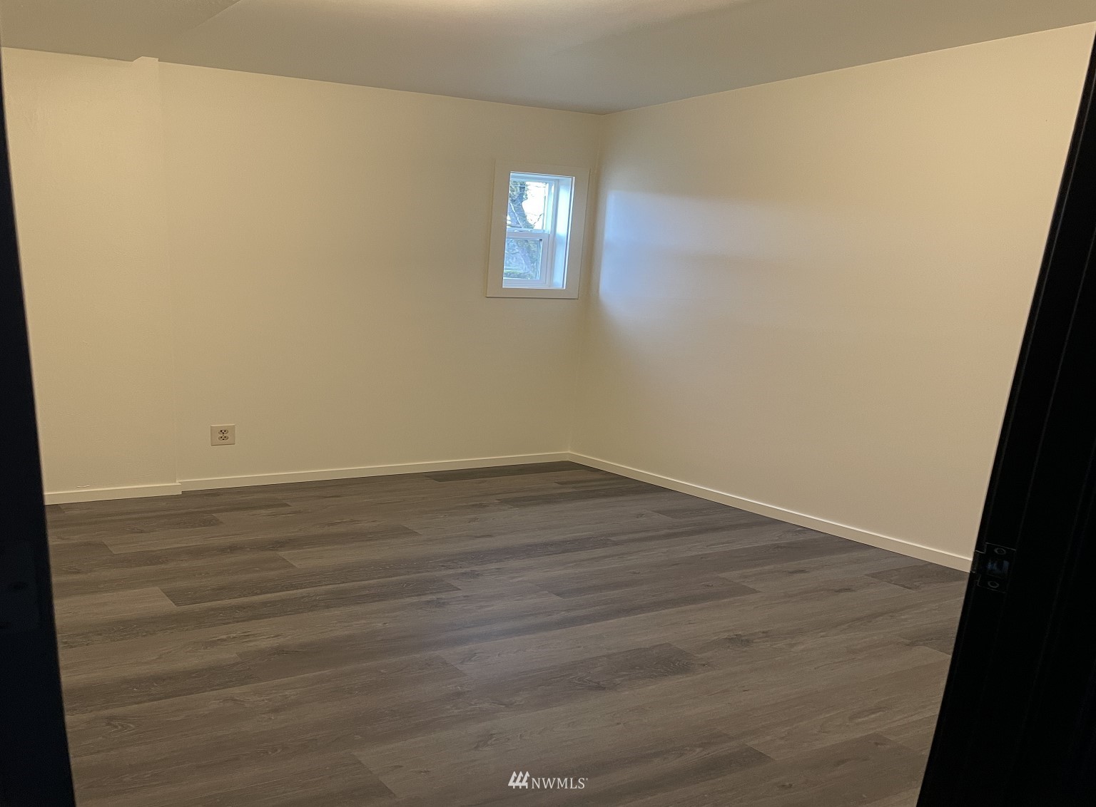15346 Southeast May Valley Road Renton, WA 98059 - Photo 14 of 26 wooden floor in an empty room