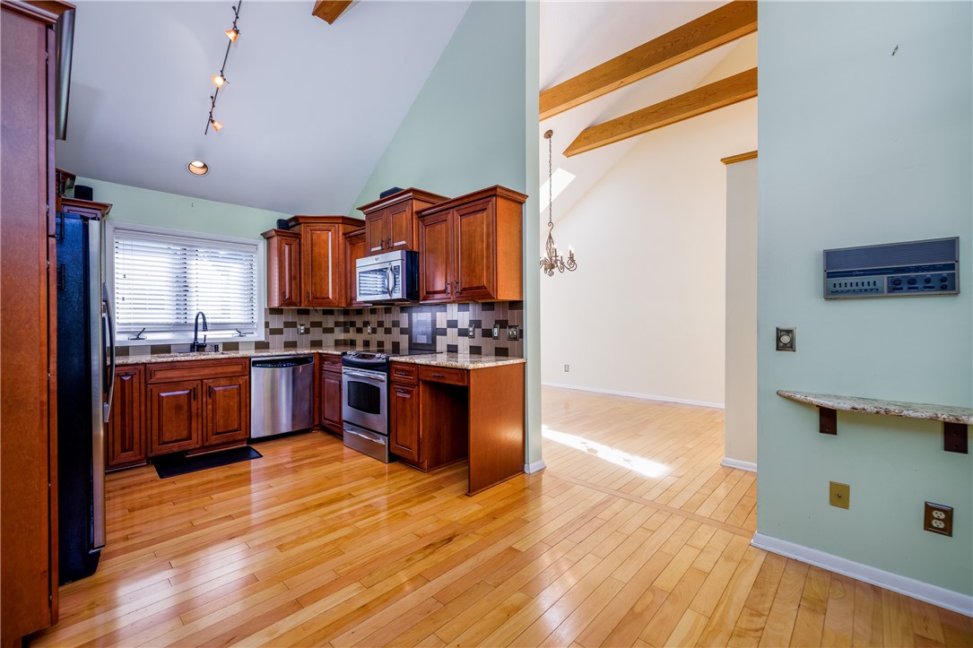 1 Woods Point Penfield, NY 14580 - Photo 15 of 49