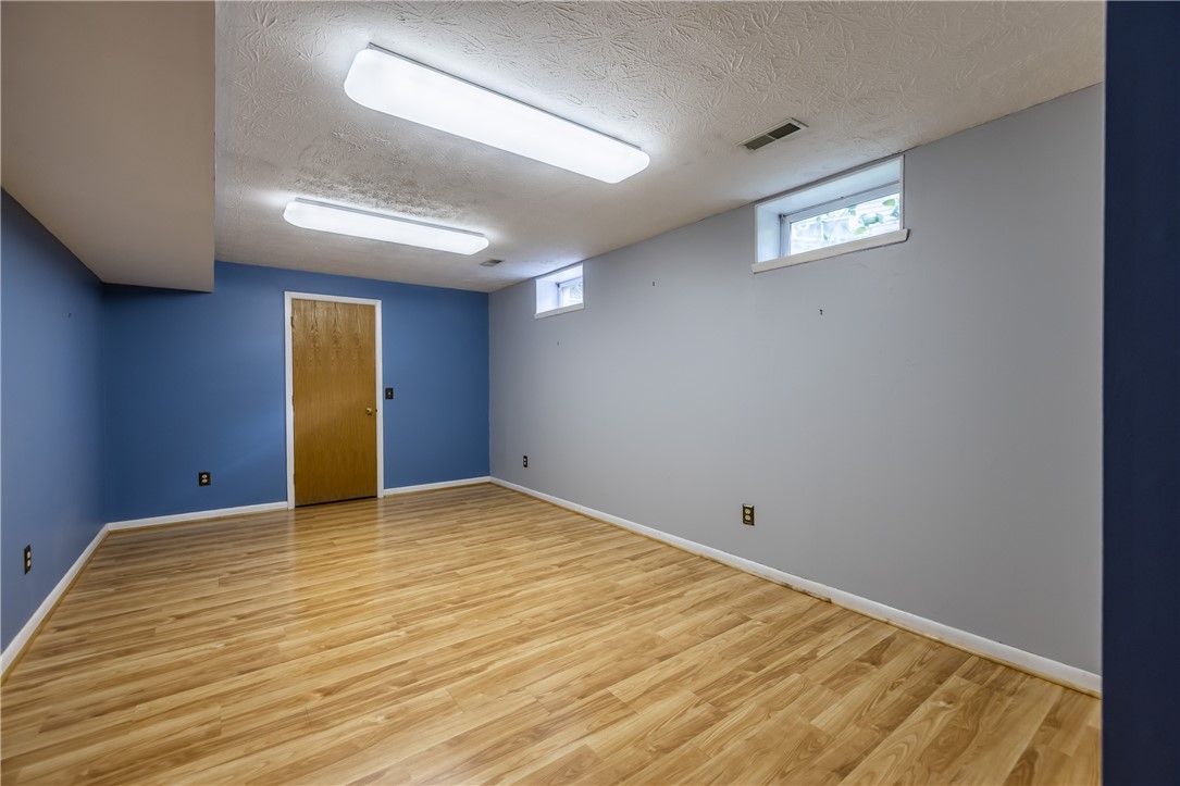 1 Woods Point Penfield, NY 14580 - Photo 47 of 49