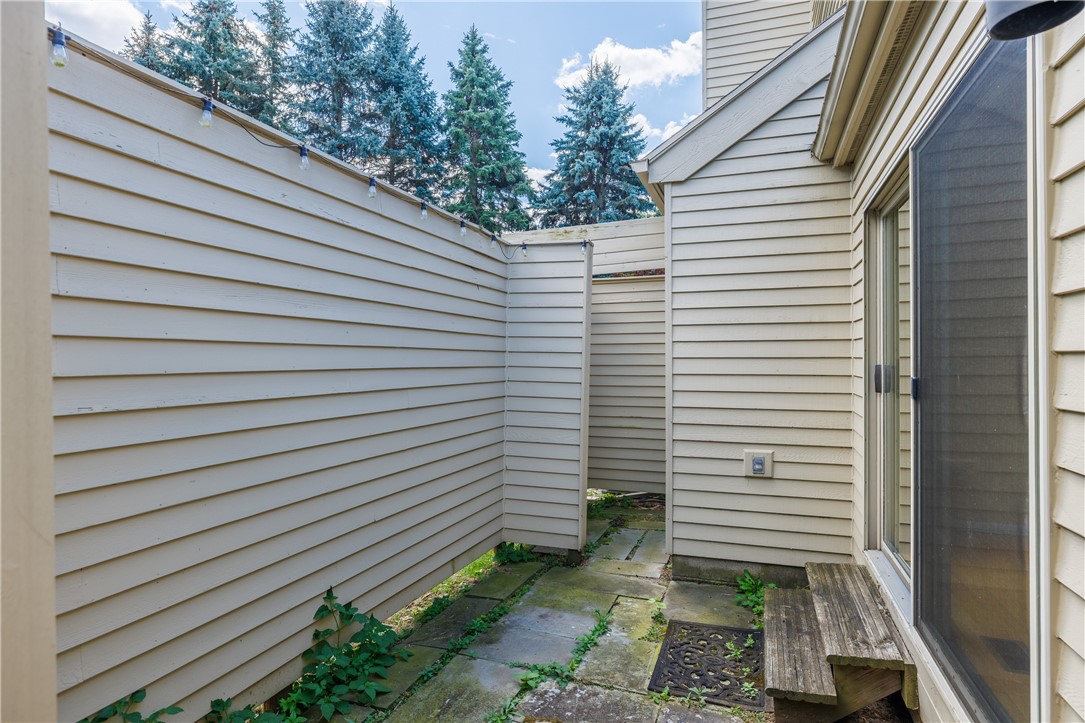 1 Woods Point Penfield, NY 14580 - Photo 9 of 49