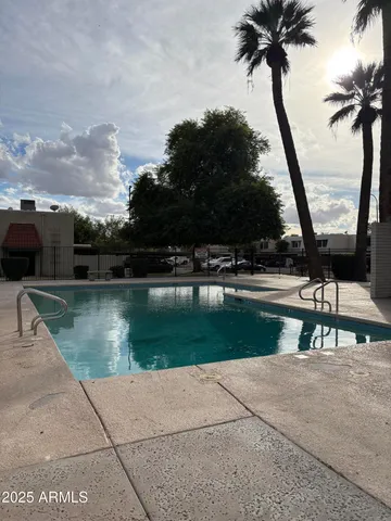 $235,000 | 6033 West Golden Lane, Glendale, AZ 85302