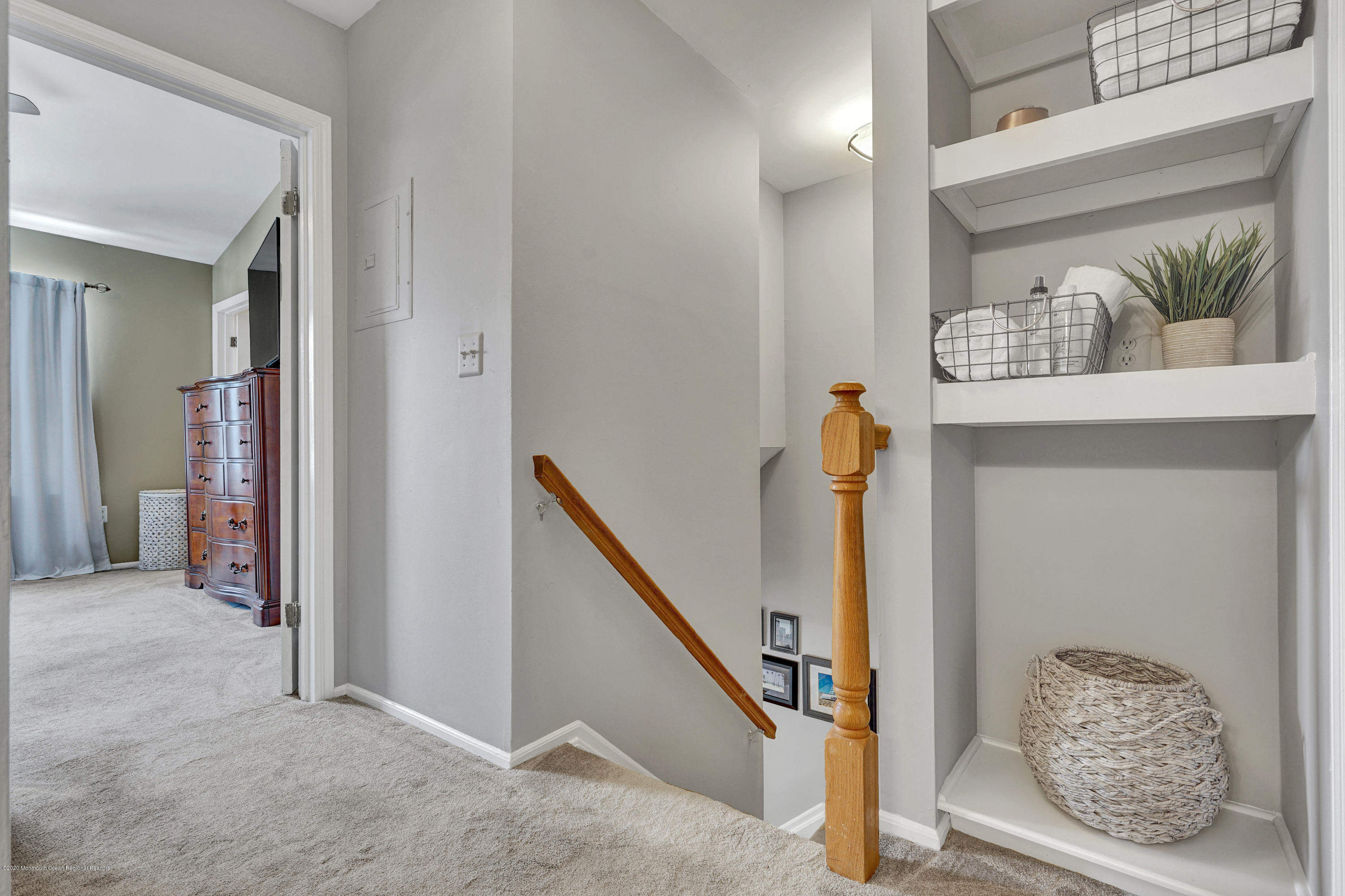 19 Horseshoe Court Tinton Falls, NJ 07753 - Photo 14 of 28 NICHE IN UPSTAIRS HALLWAY