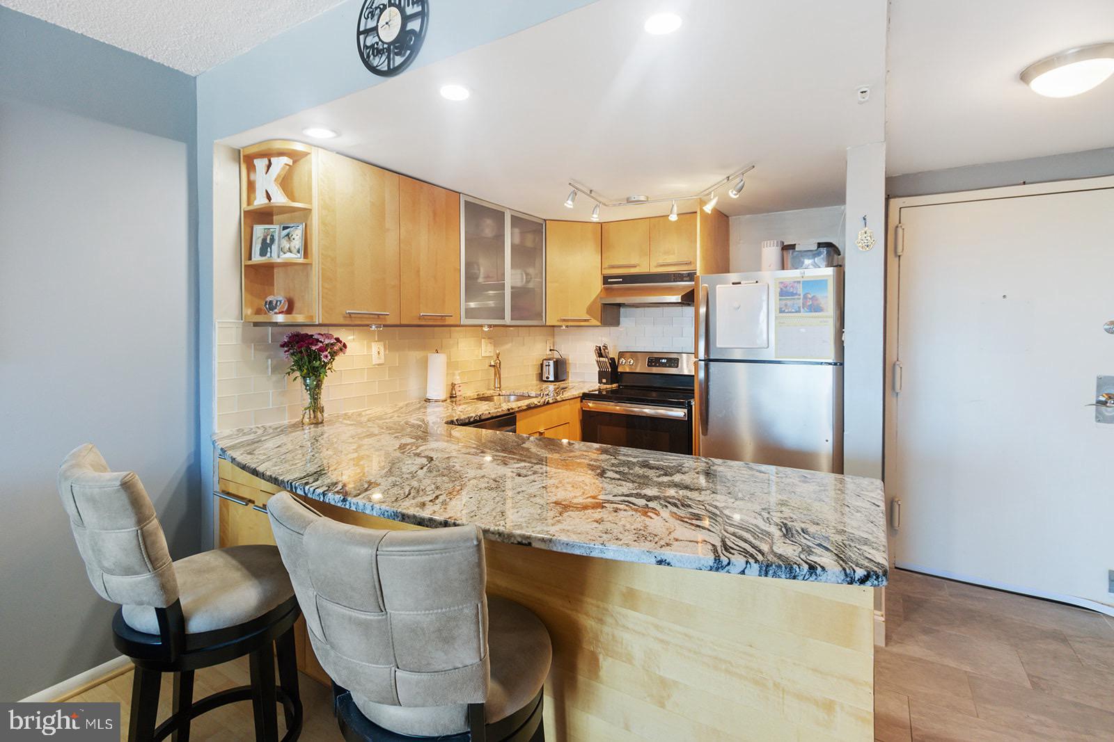 2001 Hamilton Street, Unit 1622 Philadelphia, PA 19130 - Photo 1 of 29