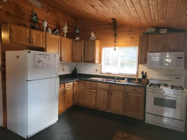 $204,900 | 9279 South Forman Road, Idlewild, MI 49642