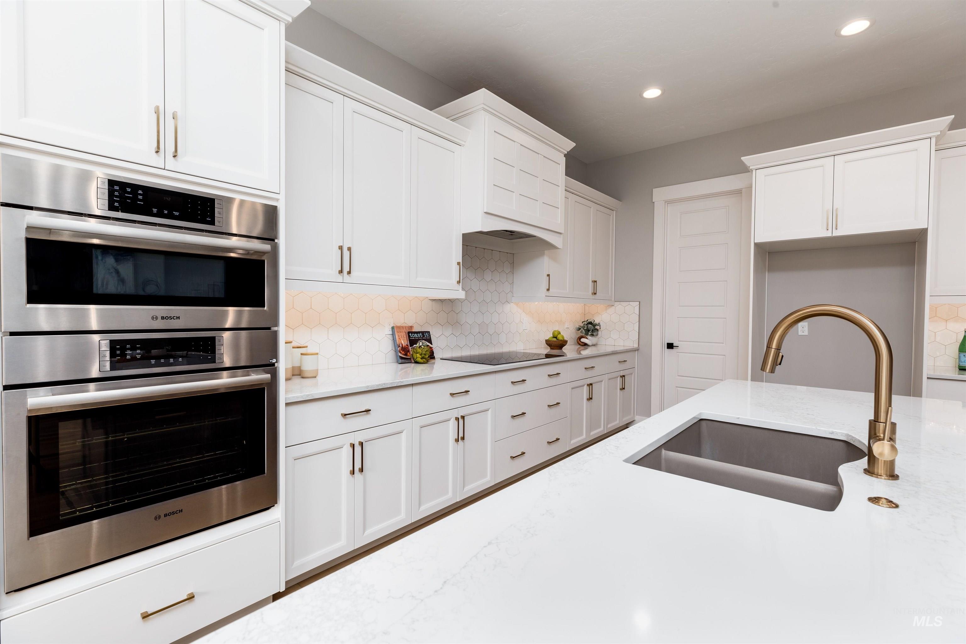 6121 South Cubola Way Meridian, ID 83642 - Photo 13 of 43