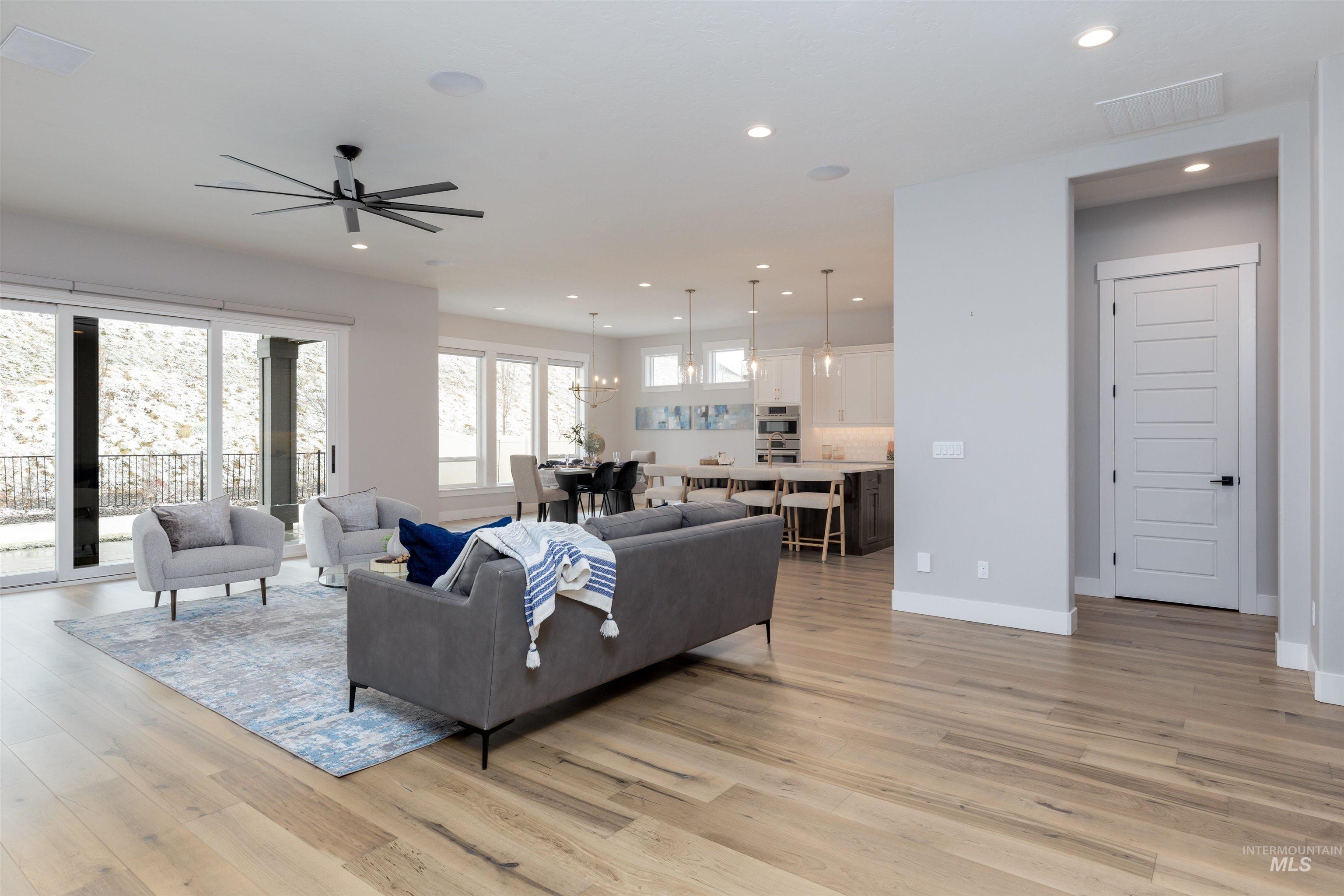 6121 South Cubola Way Meridian, ID 83642 - Photo 7 of 43