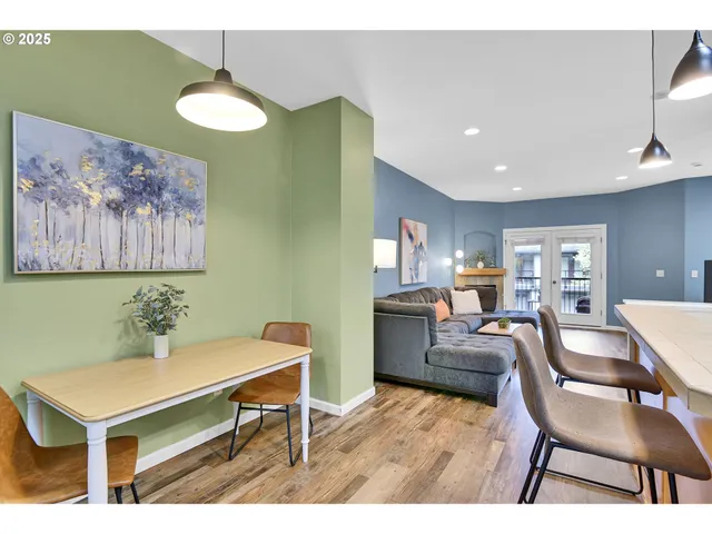 $359,000 | 1209 Northeast 5th Street, Unit B, Gresham, OR 97030