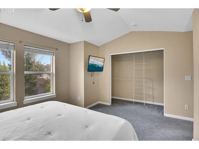 $359,000 | 1209 Northeast 5th Street, Unit B, Gresham, OR 97030