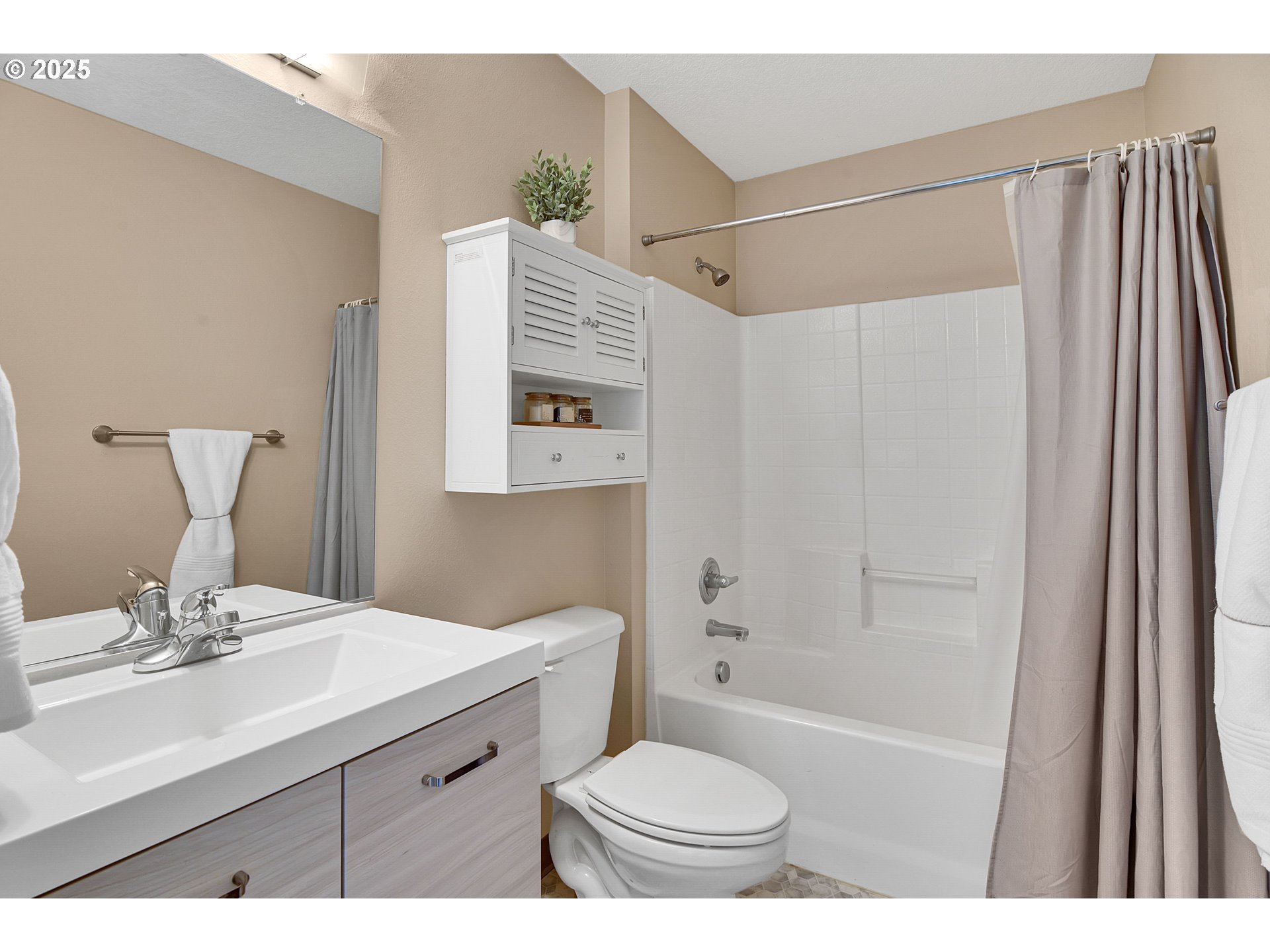 1209 Northeast 5th Street, Unit B Gresham, OR 97030 - Photo 31 of 37