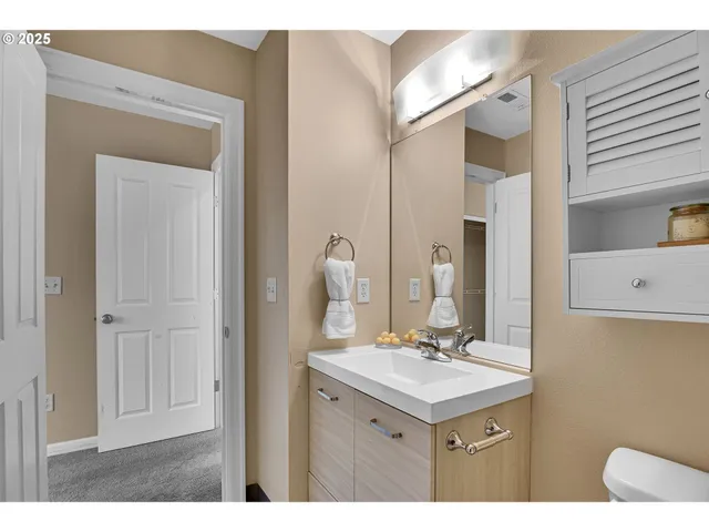 $359,000 | 1209 Northeast 5th Street, Unit B, Gresham, OR 97030