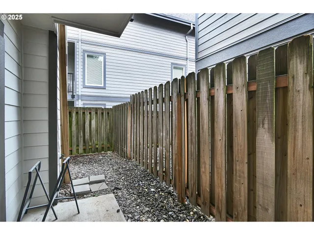 $359,000 | 1209 Northeast 5th Street, Unit B, Gresham, OR 97030