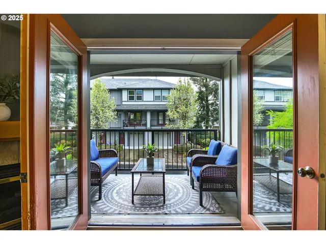 $359,000 | 1209 Northeast 5th Street, Unit B, Gresham, OR 97030